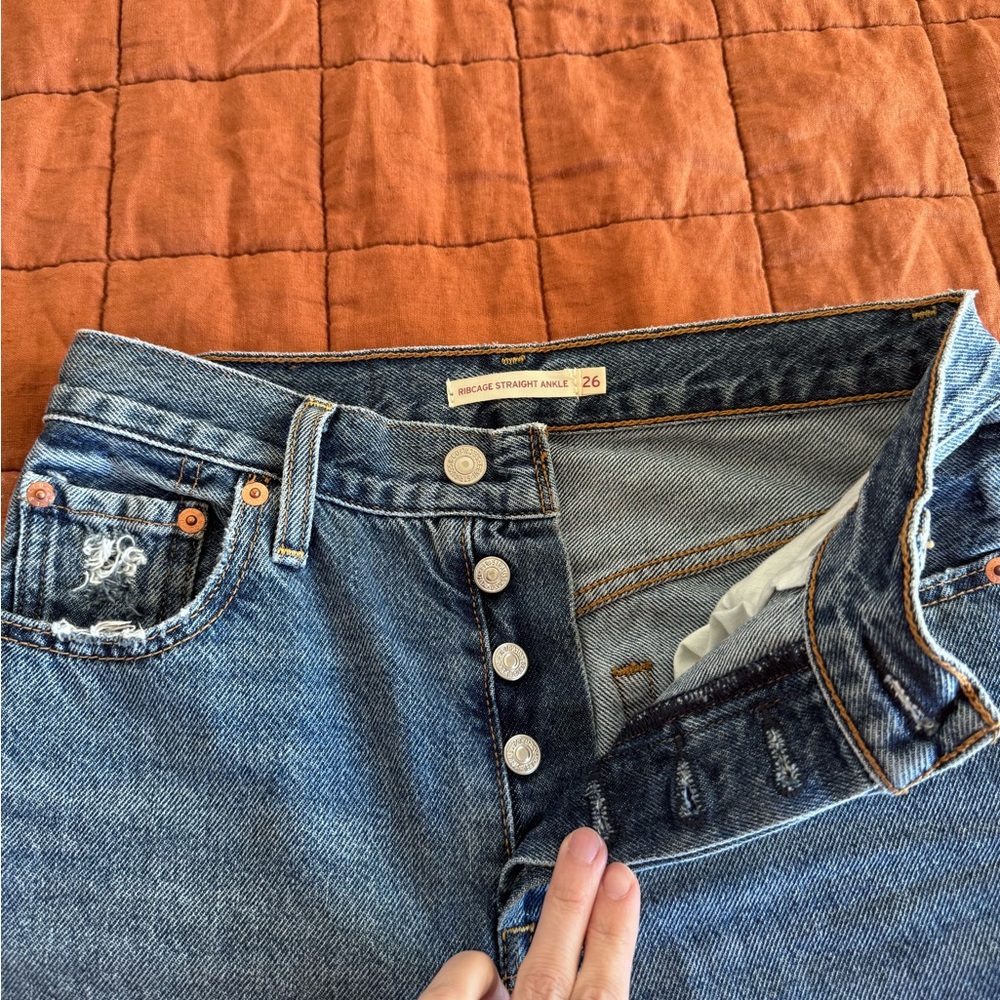 Levi's Classic Blue Straight Leg Jeans, Ribcage - Like New!